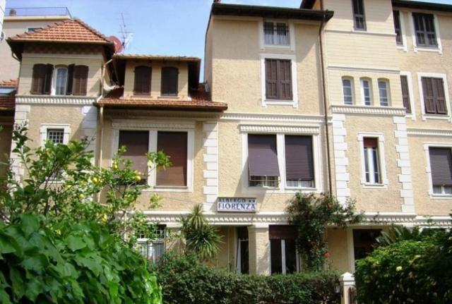 Hotel Fiorenza & Banksia Meuble Alassio Exteriör bild