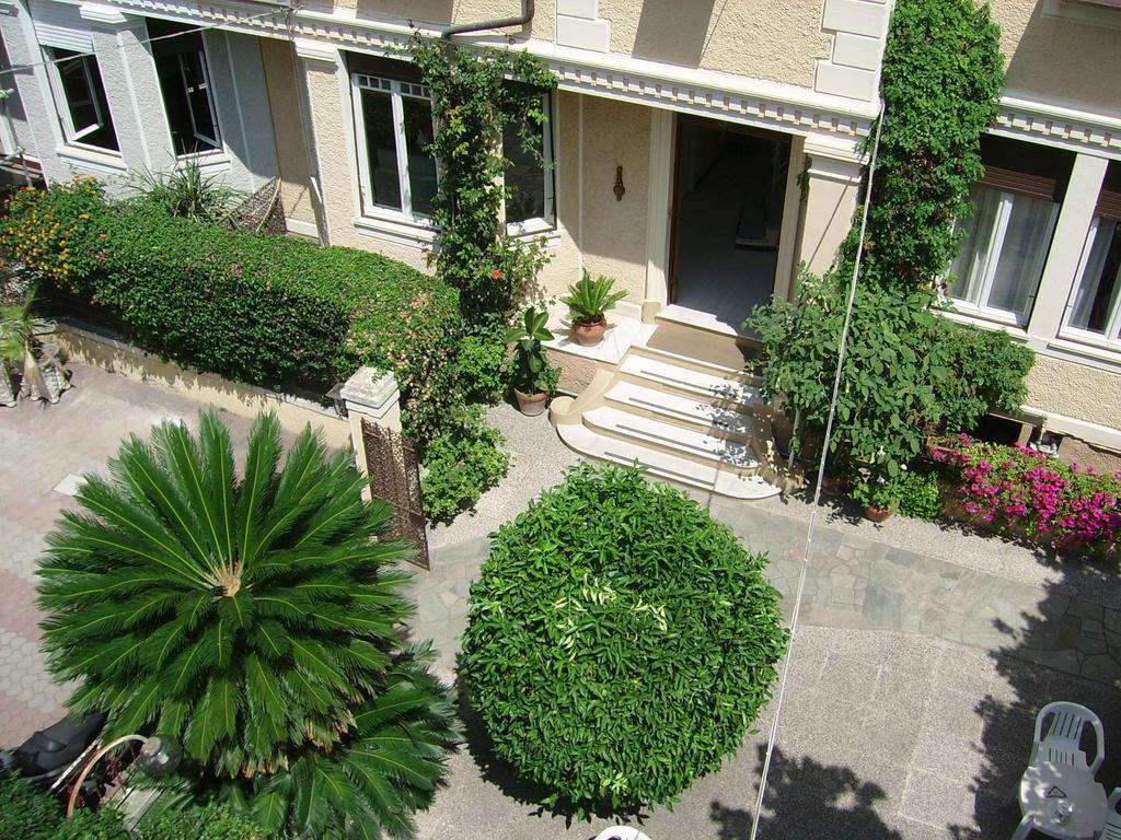 Hotel Fiorenza & Banksia Meuble Alassio Exteriör bild